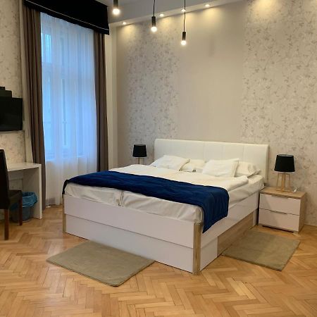 W19 Apartments Miskolc Esterno foto